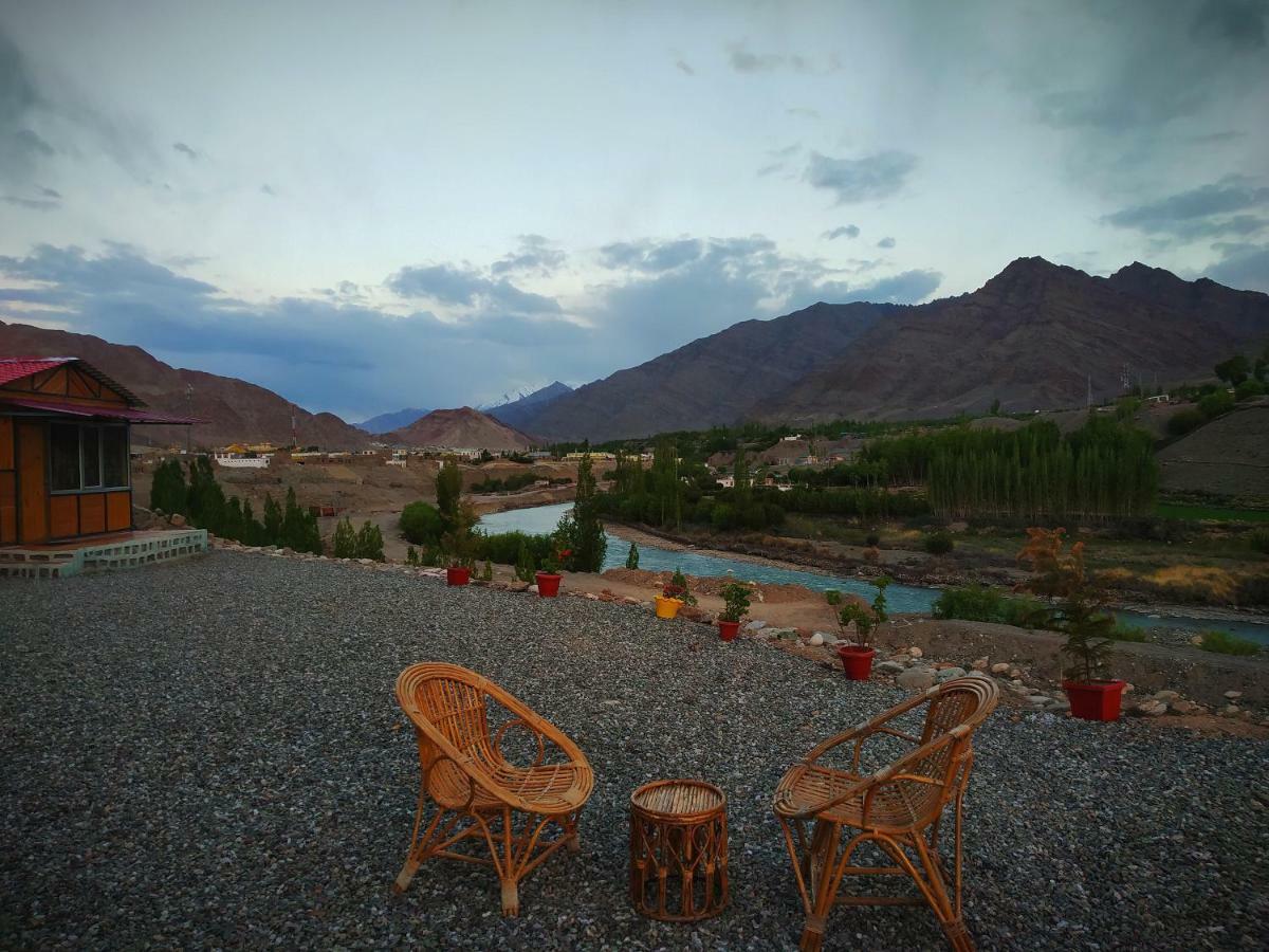 Neryok'S Indus View Hotel Chimre Luaran gambar
