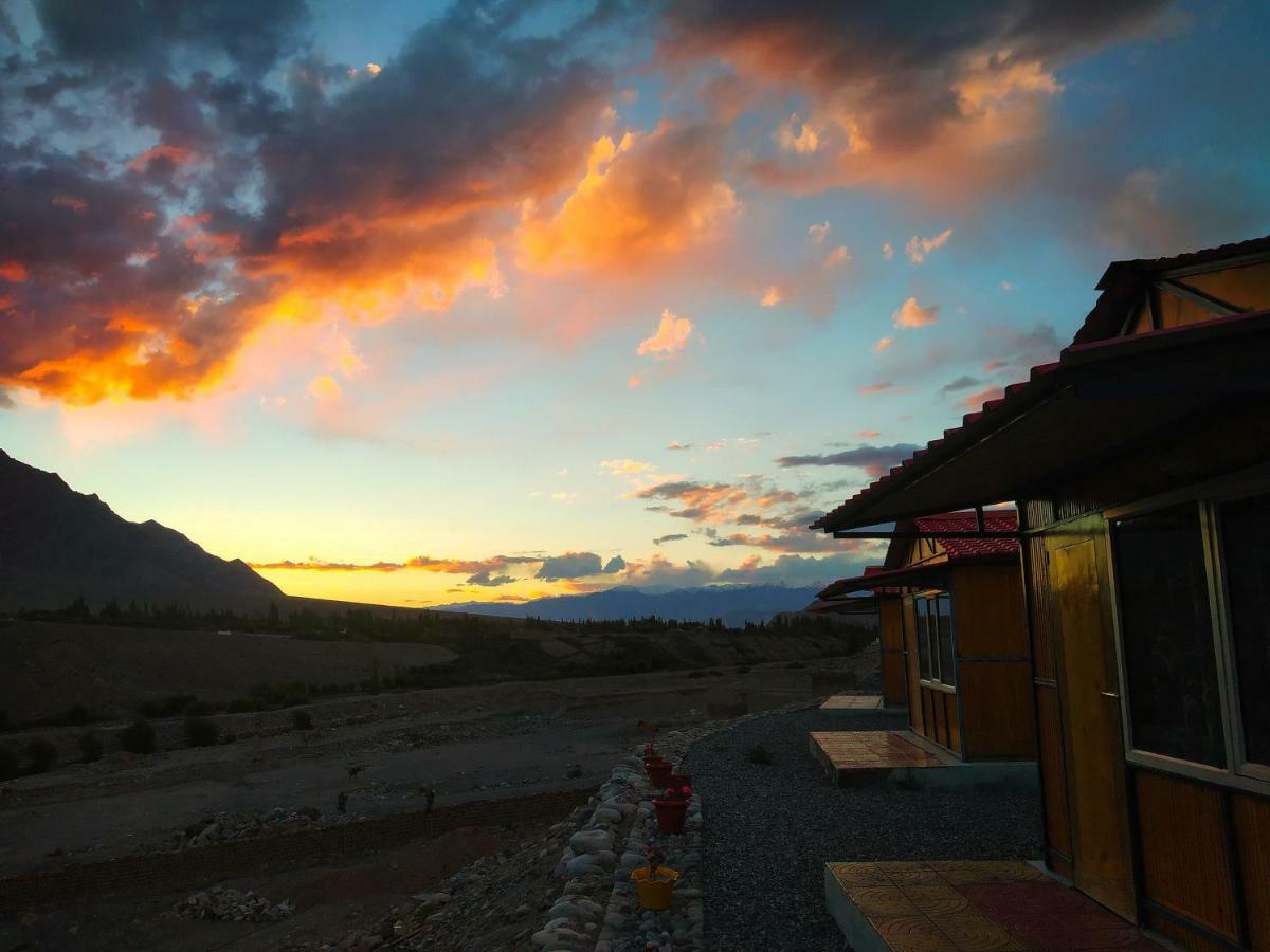 Neryok'S Indus View Hotel Chimre Luaran gambar